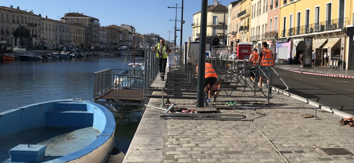 Plateforme montée dans l'eau